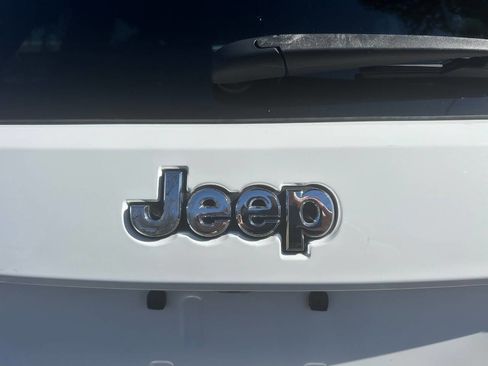 Used 2014 Jeep Grand Cherokee Limited image 8