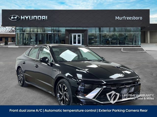 Used 2025 Hyundai Sonata SEL FWD image 3