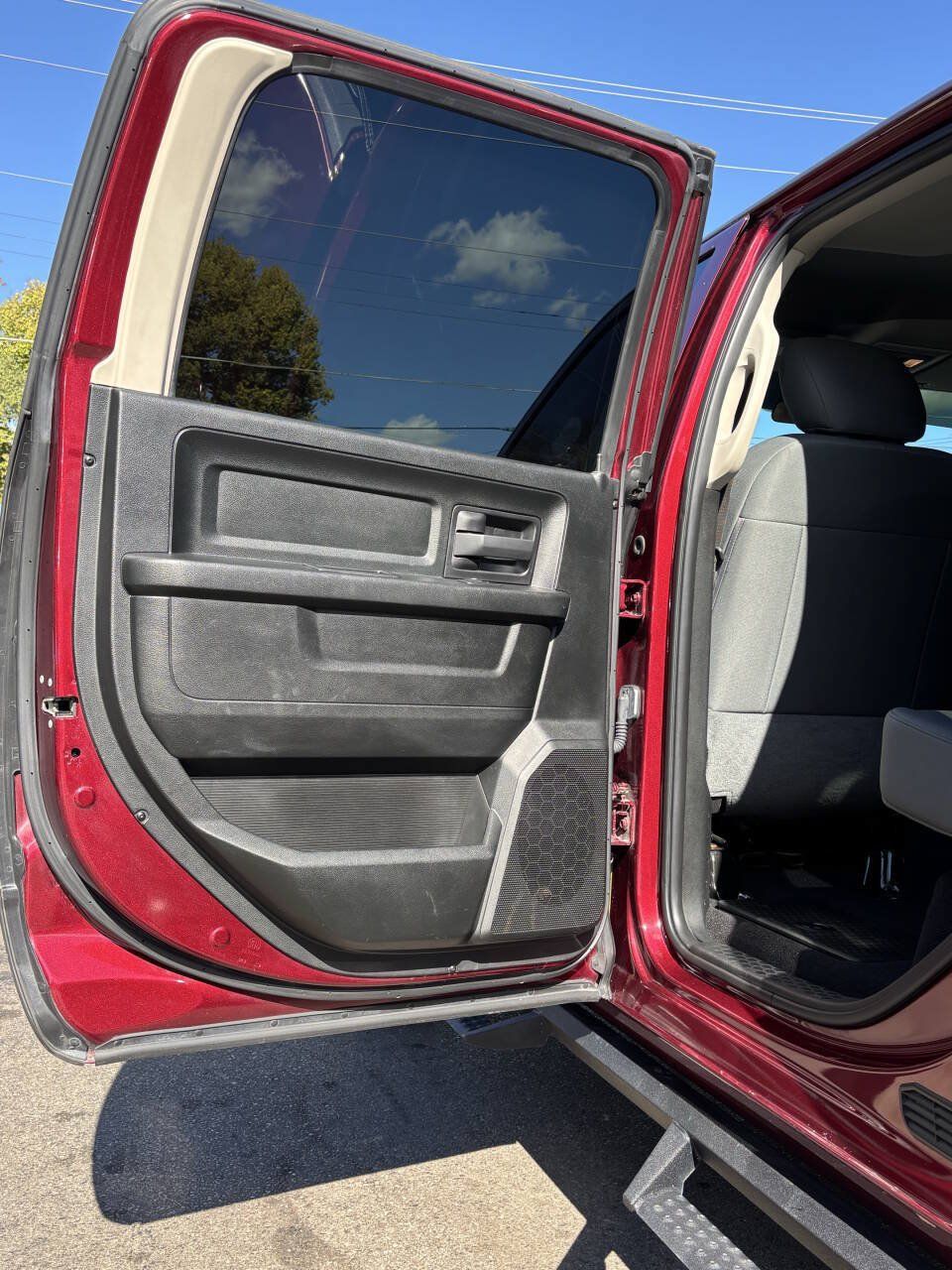Used 2018 RAM 1500 Express AWD/4WD image 15