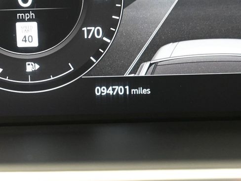 Used 2018 Land Rover Range Rover Supercharged image 13