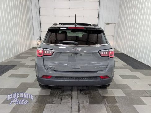Used 2024 Jeep Compass Limited w/ Sun and Sound Group AWD/4WD image 3