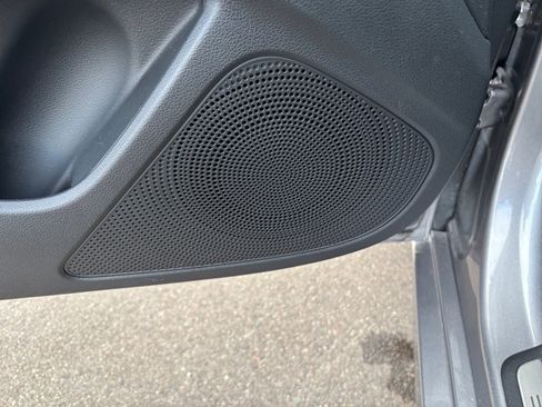 Used 2023 Genesis G70 2.0T image 27