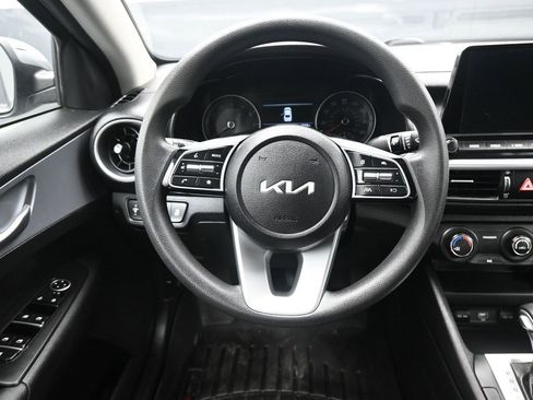 Used 2023 Kia Forte LXS w/ LXS Technology Package image 15