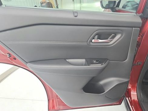 Used 2024 Nissan Rogue SL w/ SL Premium Package FWD image 36