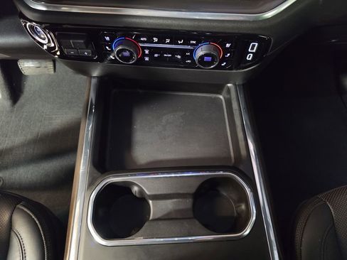 Used 2025 Chevrolet Silverado 3500 High Country w/ Technology Package image 13
