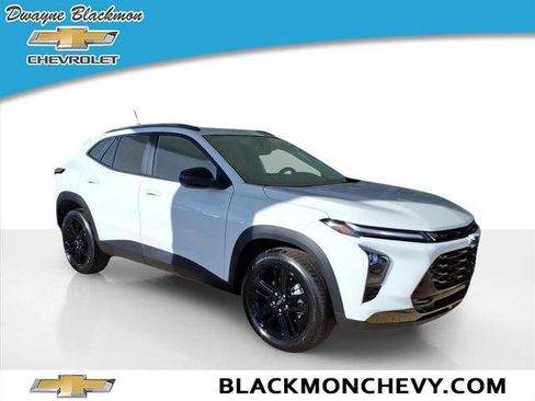 New 2026 Chevrolet Trax ACTIV w/ Sunroof Package image 1