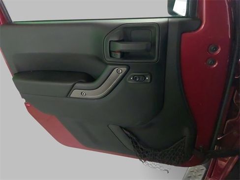 Used 2012 Jeep Wrangler Unlimited Sport image 23