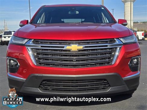 Used 2023 Chevrolet Traverse LT image 8
