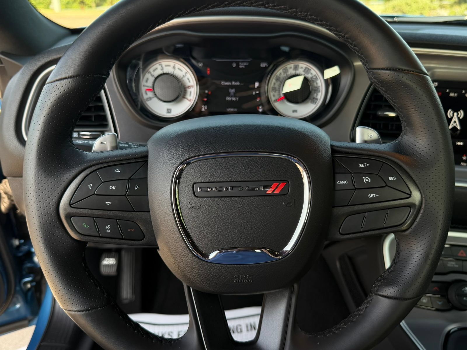 Used 2022 Dodge Challenger R/T w/ Shaker Package RWD image 22