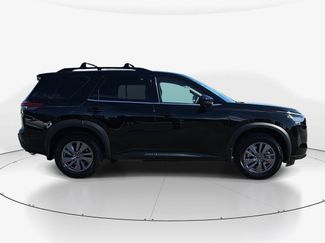 New 2026 Nissan Pathfinder Platinum FWD video 3