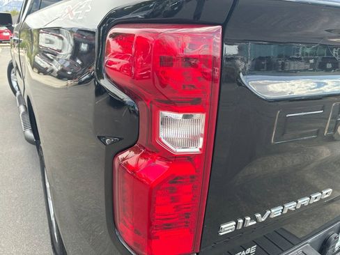 Used 2023 Chevrolet Silverado 1500 LT AWD/4WD image 8