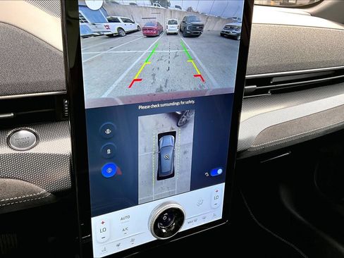 Certified 2025 Ford Mustang Mach-E GT image 28