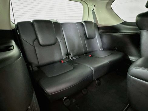 Used 2014 INFINITI QX80 4WD w/ Deluxe Touring Package image 38