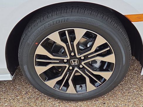 New 2026 Honda Odyssey Elite image 6