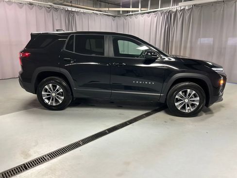 Used 2025 Chevrolet Equinox LT image 8