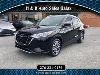 Used 2024 Nissan Kicks SV image 1
