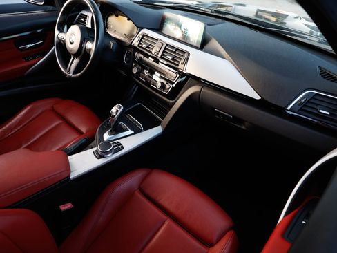 Used 2017 BMW 340i xDrive Sedan image 21