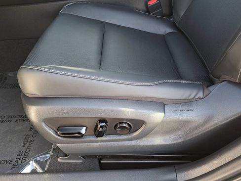 Used 2025 Lexus UX 300h AWD w/ Cold Area Package image 31