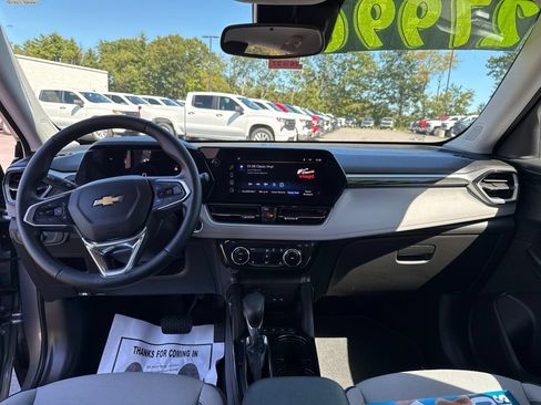 Used 2026 Chevrolet TrailBlazer LT w/ Convenience Package AWD/4WD image 23