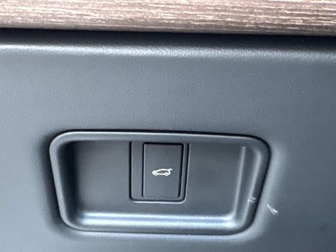 Certified 2025 Land Rover Range Rover SE AWD/4WD image 30