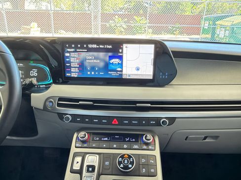 Used 2025 Hyundai Palisade SEL AWD/4WD image 19