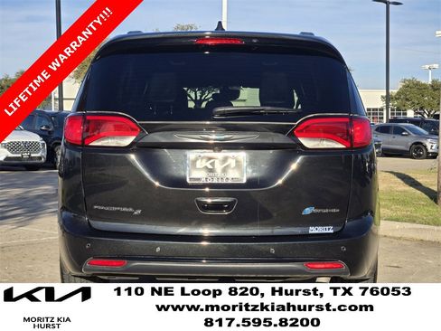 Used 2020 Chrysler Pacifica Limited w/ Advanced Safetytec Group image 13