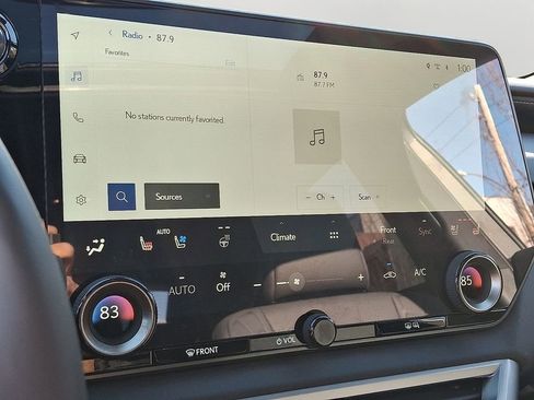 Used 2025 Lexus RX 350 Premium image 18