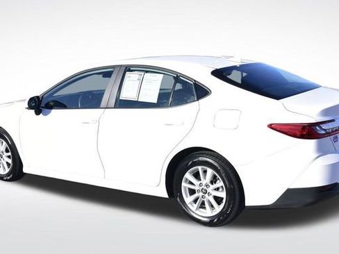 Certified 2025 Toyota Camry LE image 3