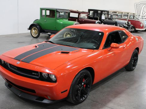 Used 2009 Dodge Challenger SRT8 image 11