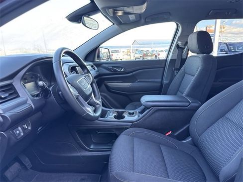 Used 2023 GMC Acadia SLE image 12