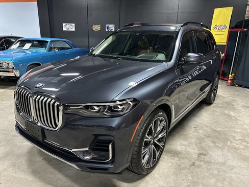 Used 2021 BMW X7 xDrive40i w/ Premium Package AWD/4WD image 2
