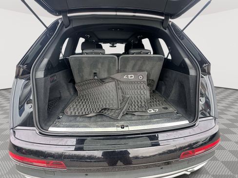 Used 2021 Audi Q7 3.0T Premium Plus w/ Premium Plus Package image 38