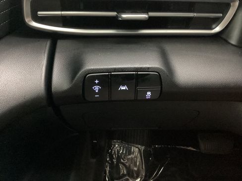 Used 2022 Hyundai Elantra SEL FWD image 39