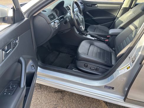 Used 2015 Volkswagen Passat 1.8T SE image 9