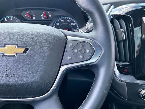 Used 2023 Chevrolet Traverse LT FWD image 21