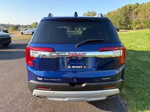 Certified 2023 GMC Acadia SLE w/ Driver Convenience Package image 7