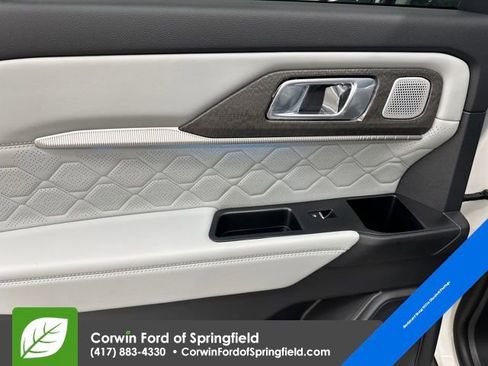 New 2026 Ford Explorer Platinum w/ LUX Leather Package image 23
