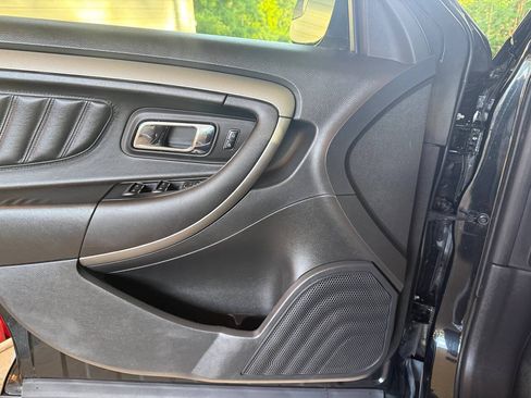 Used 2014 Ford Taurus SEL FWD image 28