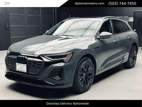 Used 2024 Audi Q8 e-tron Prestige AWD/4WD image 1