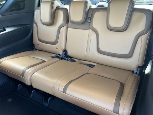 New 2025 Nissan Armada SL w/ Captain's Chari Seat Package image 25