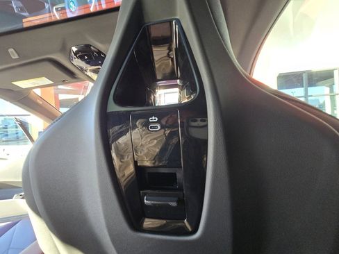 Used 2024 BMW iX xDrive50 w/ Sport Package image 29