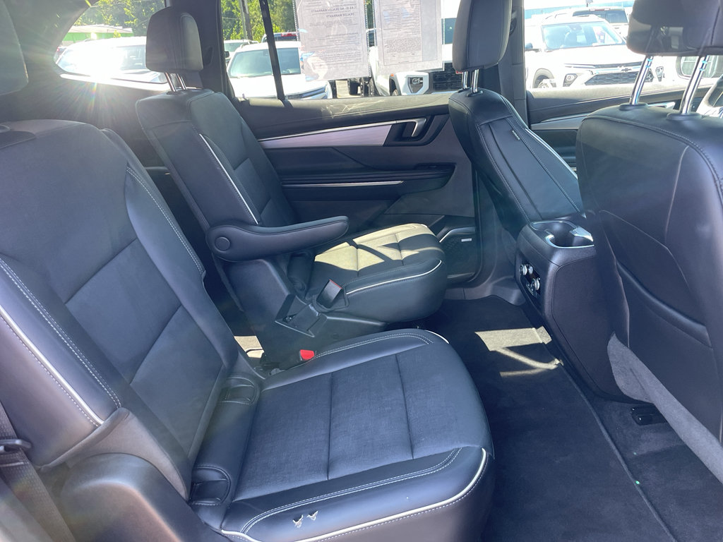 Certified 2025 Buick Enclave Preferred AWD/4WD image 15