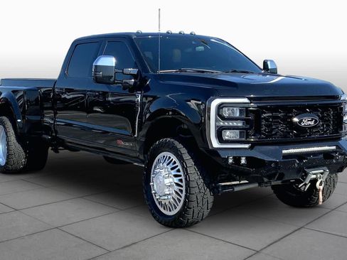 Used 2023 Ford F350 Lariat w/ Lariat Ultimate Package AWD/4WD image 3