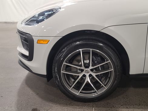 New 2026 Porsche Macan image 34