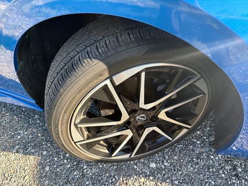 Certified 2024 Nissan Sentra SR FWD image 28