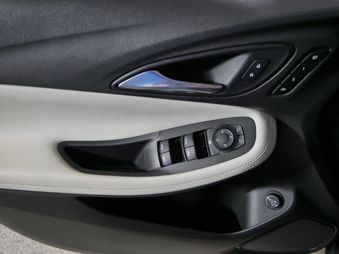 Used 2020 Buick Encore GX Essence w/ Advanced Technology Package AWD/4WD image 19