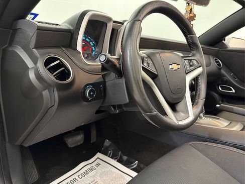 Used 2015 Chevrolet Camaro LT RWD image 34
