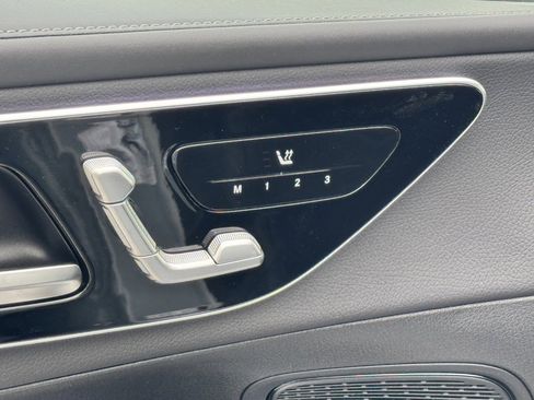 New 2025 Mercedes-Benz GLC 350e 4MATIC image 17