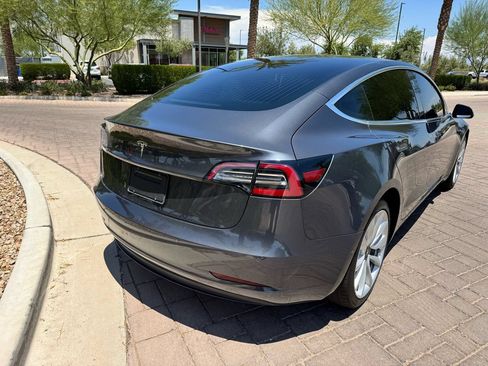 Used 2019 Tesla Model 3 Standard Range Plus RWD image 3