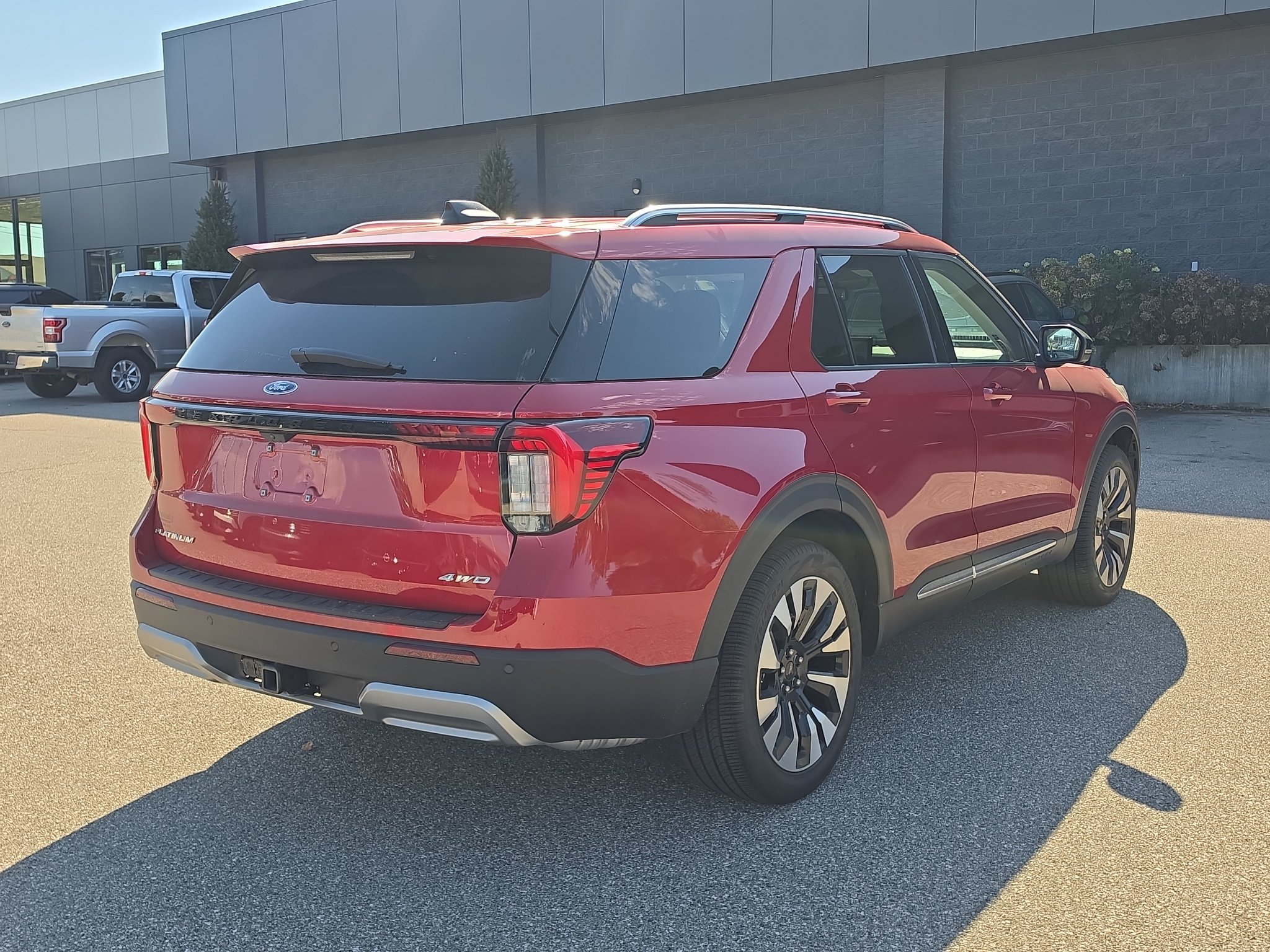 Used 2026 Ford Explorer Platinum w/ LUX Leather Package AWD/4WD image 7